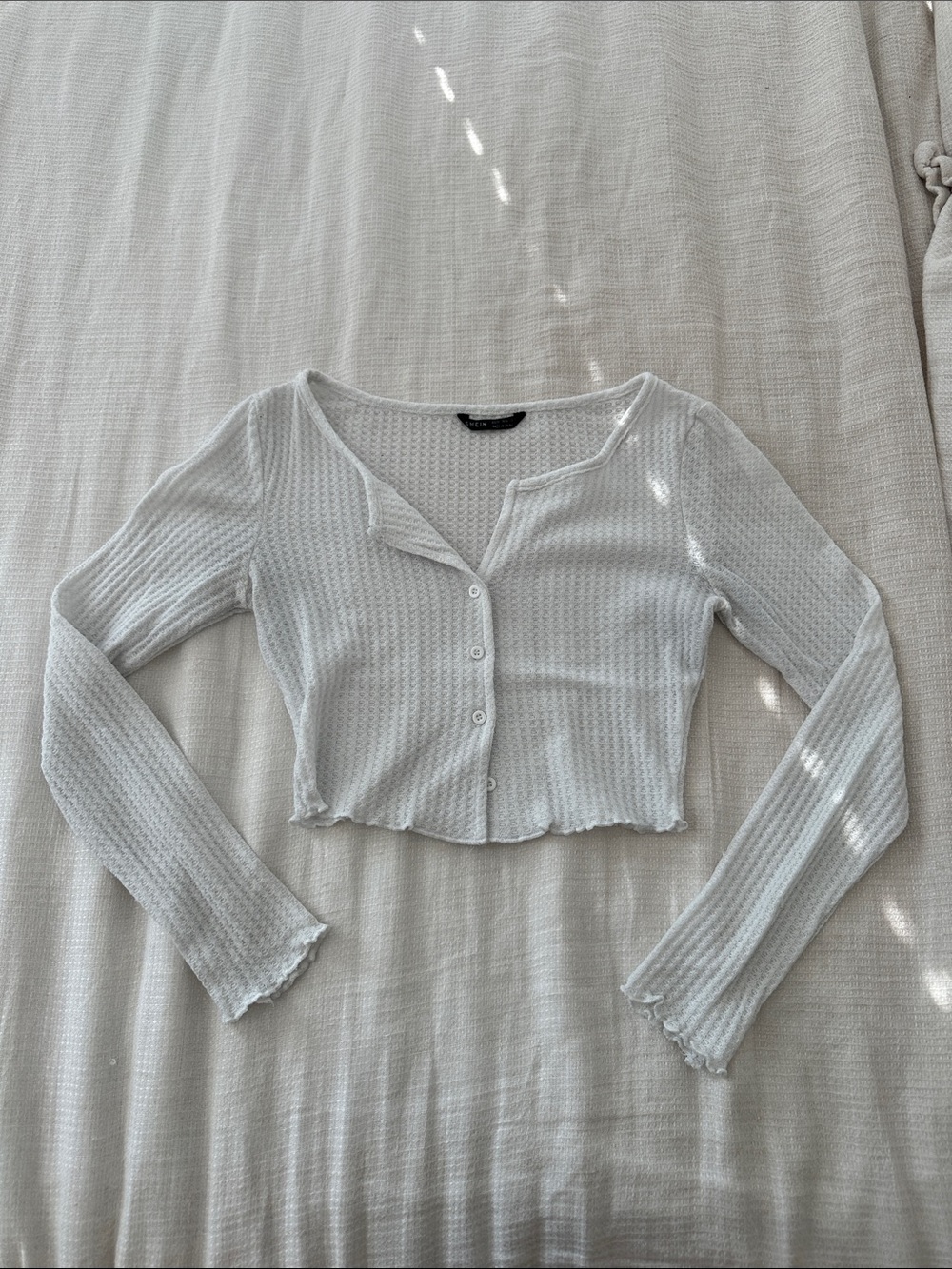 Women’s White Ribbed Cropped Button-Front Top
